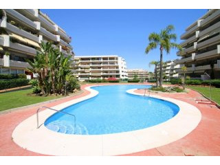 2 Bedroom Middle Floor Apartment