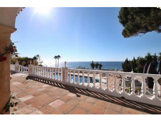 5 Bedrooms - Villa - Malaga - For Sale