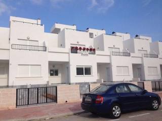 3 bedroom Villa For Sale: Modern..