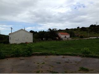 PLOT WITH A GOOD CAMPLING PROJECT NEAR..