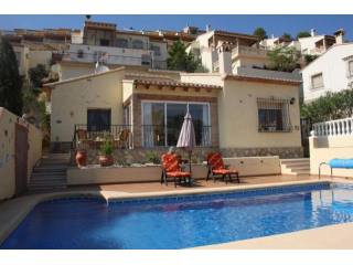 2 Bedrooms - Villa - Alicante - For Sale