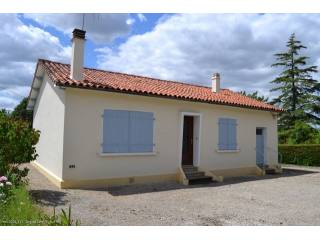 3 Bedroom Town Centre Bungalow With..