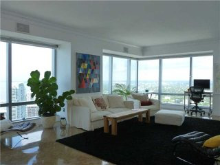 2 bedroom Flat For Sale: 1425 Brickell..
