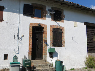 Beautifully-Renovated 3 Bed Terraced..