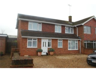 4 Bedroom Semi-Detached House
