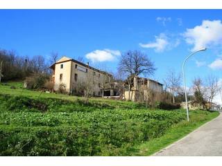 Stunning farmhouse with outbuilding and..