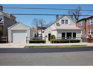 3 bedroom House For Sale: 69 Ridgewood..