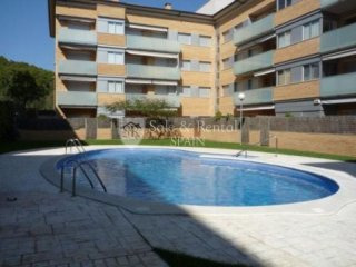 Fantastic 3 Bedrooms Flat With Swimming..