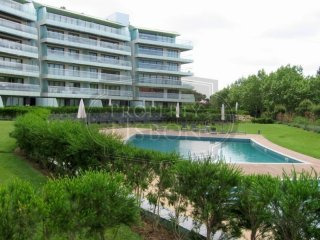 2 Bedroom apartment with tenant..