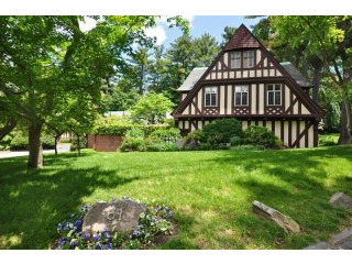 5 bedroom House For Sale: 61 W Ardsley..