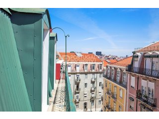 Top Floor Apartment in Central Lisbon