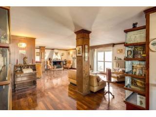 5 Bedrooms - Apartment - For Sale
