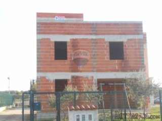 Istra, Vodnjan, Rohbau kuća od 214,9 m2 na parceli od 685...