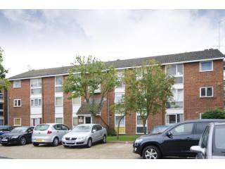 Meads Court, E15