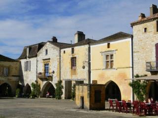 Beautifully Restored Apartment And..