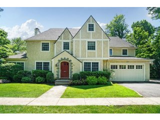 5 bedroom House For Sale: 50 Glenn Road..