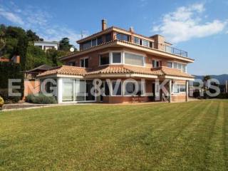 Great home with amazing views in Sant..