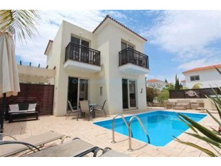 House Detached - For Sale - 3 Bedrooms