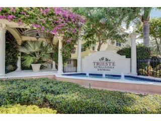 5585 Ne Trieste Wy #5585, Boca Raton..