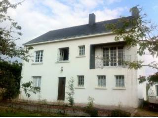 House in Village, Lots of Opportunities