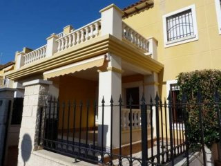 2 Bedroom 2 Bathroom Townhouse In..