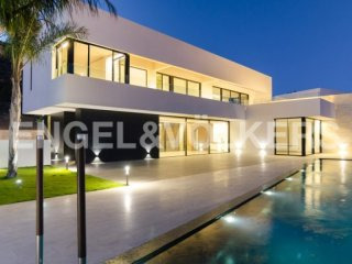 Exclusive New Villas With Views