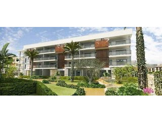 Luxury 2 Bed Penthouse 300 Metres from..