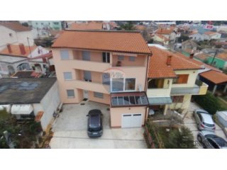 Istra, Pula,širi centar, kuća ukupne stambene površine...