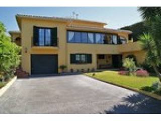 4 Bedrooms - Villa - Malaga - For Sale