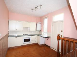 *** Deceptively Spacious 2 Bed With An..