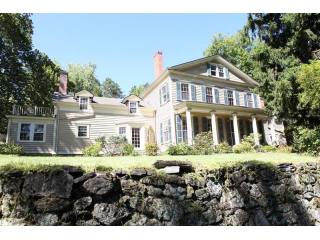 6 bedroom Residence For Sale: East..