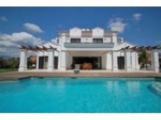5 Bedrooms - Villa - Malaga - For Sale
