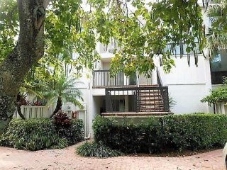 1304 Bridgewood Dr #1304, Boca Raton..