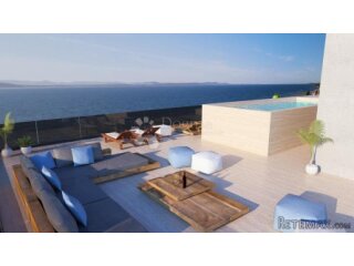 DIKLO LUX PENTHOUSE – LIFT&BAZEN NA KROVU,70m OD MORA