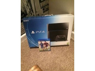 PS4 - MINT CONDITION - WITH FIFA 15