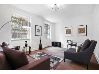Flat 4, 14 Finchley Road