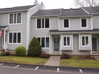 257 Sabin St Unit 8 Putnam, CT, 06260..