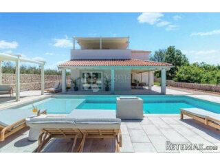 VILLA S BAZENOM! JEDINSTVENA NA TRŽIŠTU, PROVJERITE ZAŠTO