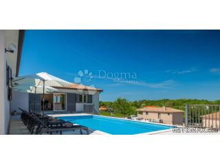 SNIŽENO!!IMPOZANTNA VILLA U BLIZINI LABINA
