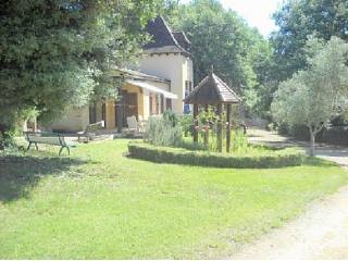 House and Guest Gite Providing Income