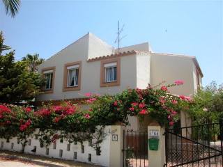 4 Bedrooms - Villa - Cadiz - For Sale