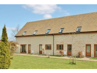 2bed, Oaksey Park, Oaksey, Wiltshire..
