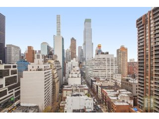 3 bedroom Apartment For Sale: 303 EAST..