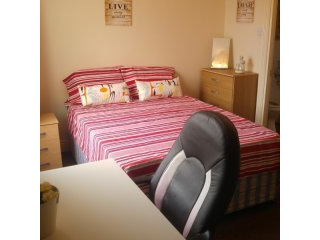 Live In A Nice And Modern Double Room..