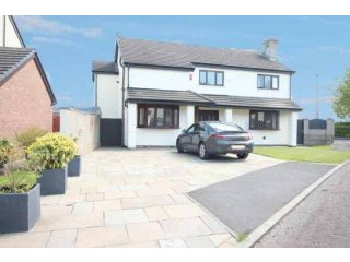 4 bedroom, Detached House house for sale