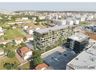Pula! Višestambena, moderna zgrada s liftom, blizu centra...