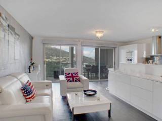 Stunning modern 2 bedroom apartment..