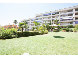 4 bedroom PentHouse For Sale: Marbella