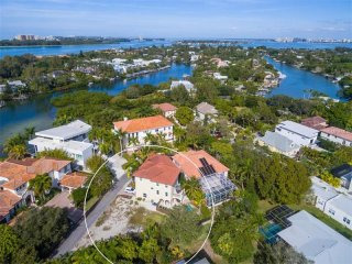 Land For Sale: 4151 Roberts Point Cir..