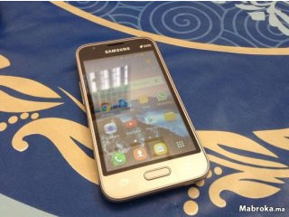 Samsung galaxy j1 mini 2016 comme neuf